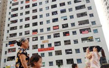 ‘Làn sóng’ băng rôn đòi sổ hồng ở chung cư HH Linh Đàm