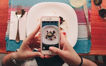 Chi nhiều tiền mà nhận lại phần ăn bé tí trên đĩa, vì sao những nhà hàng sang trọng luôn phục vụ khách như thế?