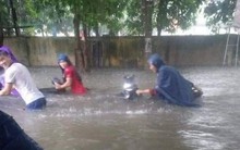 Mưa lớn ở Nghệ An làm 2 người chết, hơn 5.000 ngôi nhà bị ngập