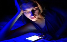 Bác sĩ nhãn khoa giải thích những nhầm tưởng mọi người hay có về ánh sáng xanh và cách bảo vệ mắt hiệu quả