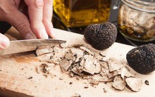 Những sự thật đáng kinh ngạc về món kim cương trên bàn tiệc giới siêu giàu: giá tận 1,4 tỷ cho 2kg vẫn được cho là rẻ