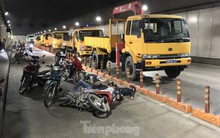 Diễn tập tai nạn liên hoàn giữa 5 ô tô và 30 xe máy trong hầm Thủ Thiêm