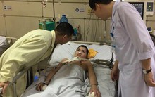 Nụ cười bạc tỉ của cậu bé hôn mê 2 năm và câu chuyện cảm động về người cha quyết cứu con dù chỉ có 1% hy vọng