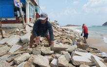 Vác đá vá kè đón bão số 6 Nakri