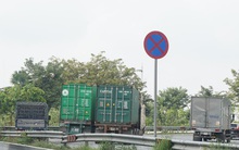 Xe container đậu hàng dài, 'bịt kín' cửa ngõ phía Đông