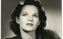 Cuộc đời của “nữ hoàng giang hồ”: Thuở niên thiếu bôn ba để gia nhập thế giới ngầm, cuối đời chết giữa trời tuyết với dòng tuyệt mệnh ngắn ngủi