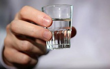 4 dấu hiệu cơ thể "kêu cứu" bạn nên ngừng uống rượu ngay để không "phá hỏng" nội tạng