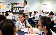 Nhờ câu đố “một cốc nước” của người thầy mà bao người đã giải tỏa được áp lực cuộc sống