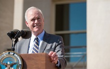 Bộ trưởng Hải quân Mỹ bị sa thải do mâu thuẫn với Nhà Trắng