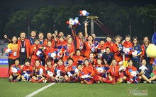 Thường trực Chính phủ tặng mỗi nữ cầu thủ 100 triệu đồng