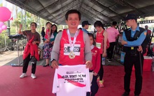 Sau khi thôi việc, ông Đoàn Ngọc Hải chạy marathon và đoạt huy chương