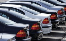 Ô tô đại hạ giá cả năm, chưa bao giờ như 2019, chờ 2020 hãy mua xe