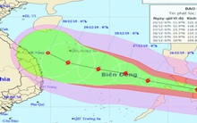 Bão Phanfone giật cấp 14 đang hướng vào miền Trung