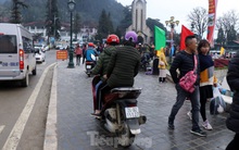 Giao thông Sa Pa 'hỗn loạn' ngày đầu lên thị xã