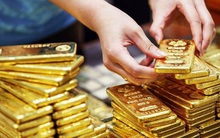 Giá vàng tiếp tục giảm, mua vàng cách đây 3 ngày và bán ra hôm nay cầm chắc lỗ 2 triệu đồng/lượng