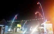 Choáng ngợp với những "cung đường Nêu" lung linh đón Tết ở xứ Nghệ