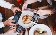 Xu hướng "ăn bằng mắt" của giới trẻ giàu có tại Trung Quốc: Nhiều tiền chưa chắc đã cần ngon, cứ check-in đẹp là đủ!