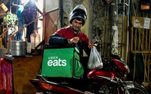 Từ vị thế của người khởi xướng, Uber giờ đây phải dần bán bớt các mảng kinh doanh để cắt lỗ