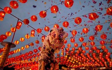 Hàng ăn và dịch vụ ăn uống tăng giá mạnh dịp Tết Nguyên đán