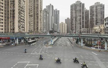 Cuộc sống đảo lộn trong những đô thị bị bán phong tỏa vì virus corona