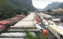 Các cửa khẩu lại tồn ứ gần 780 xe nông sản, trái cây