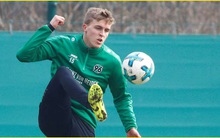 Hậu vệ Timo Hubers của CLB Hannovers 96 trở thành cầu thủ bóng đá đầu tiên dương tính với Covid-19