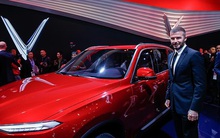 Tăng trưởng kinh tế 7%, đường đua F1 và xe VinFast gây ấn tượng với nhà đài Thụy Sỹ trong chương trình đặc biệt về Việt Nam