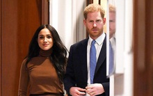 Hoàng tử William là thành viên hoàng gia đầu tiên lên tiếng về Covid-19, không chịu kém cạnh, nhà Meghan Markle cũng nối gót theo nhưng lại bị chỉ trích