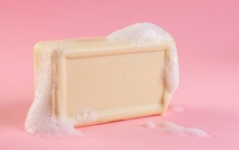 Giải mã sức mạnh của xà phòng - "lá chắn" vững vàng nhất trong cuộc chiến chống lại Covid-19: Vi khuẩn, virus cứng đầu nhất cũng phải đầu hàng