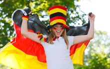 Cuộc sống "làm ra làm, chơi ra chơi" của người Đức: Tới công sở không lướt Facebook, về nhà nghỉ đúng 11 tiếng, sếp gửi mail cũng kệ!