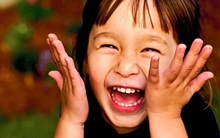 "Làm đầy xô" - phương pháp giáo dục thần kỳ giúp con luôn suy nghĩ tích cực, gặp khó khăn nào cũng dũng cảm vượt qua