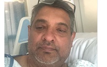 “Vua đầu bếp” nổi tiếng thế giới Cardoz qua đời vì mắc Covid-19