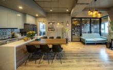 Đi ngược số đông, gia đình trẻ ở Hà Nội cải tạo căn hộ 2 phòng ngủ thành một