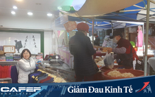 Tầng lớp lao động Hàn Quốc chật vật kiếm sống giữa thời Covid-19: Tiểu thương lay lắt cả buổi không có khách, công nhân thất nghiệp phải xin từng bữa ăn