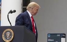 Bị phóng viên hỏi xoáy, Tổng thống Trump đột ngột kết thúc cuộc họp báo về xét nghiệm Covid-19