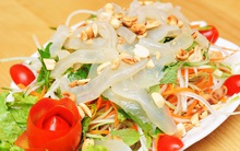 Sứa biển có thể làm nhiều món ngon trong mùa hè nhưng 5 nhóm người không nên ăn và khi chế biến hãy nhớ điều này để tránh ngộ độc