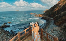 Đâu phải ra nước ngoài mới thấy biển xanh cát trắng, vẻ đẹp "trời cho" của Quy Nhơn khiến bao người phải trầm trồ!