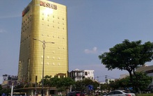 Đà Nẵng: Chủ đầu tư tòa nhà lắp kính phản quang bị phạt 40 triệu đồng, đình chỉ thi công 60 ngày chờ điều chỉnh giấy phép xây dựng