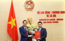 Trao Quyết định bổ nhiệm Chánh Văn phòng Quốc gia về giảm nghèo