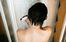 7 bộ phận quan trọng của cơ thể nhất định phải được làm sạch đúng cách khi tắm, nếu không vi khuẩn sẽ "làm ổ" và gây bệnh nghiêm trọng