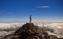 Đừng để "kinh nghiệm" quyết định cuộc đời bạn: Sống, là phải tiến lên trong những lần thử và dám sai