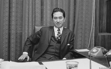 Vua sòng bài Macau dù sống thọ 98 tuổi, con đàn cháu đống, tài sản kếch xù nhưng đến khi qua đời vẫn không "mua" được tâm nguyện cuối cùng