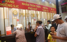 Giá vàng vượt mốc 53 triệu đồng/lượng, nhiều người bán ra chốt lời