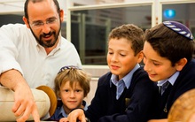 Đây là cách dân tộc thông minh nhất thế giới dạy con làm giàu, bảo sao họ lại có nhiều tỷ phú đến thế!