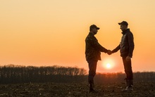 Đi bán hàng gặp trúng khách là "bậc thầy ngành sales", người đàn ông nhận được email chứa bài học vô giá đầy bất ngờ