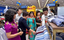 Nhận đơn hàng theo tháng: Dệt may đuối sức