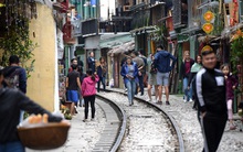 'Cà phê đường tàu' tái xuất , bất chấp lệnh cấm