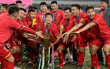 Lần đầu tiên tìm hiểu và biết "Việt Nam là nấm mồ của các HLV nước ngoài", thầy Park vẫn ký hợp đồng: May mắn chỉ mỉm cười với những người thực sự nỗ lực!