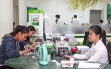 Dân ngân hàng và nỗi ám ảnh mùa cận Tết: Làm "ô sin" cho thiên hạ, tủi thân đến phát khóc vì không được đi shopping như bạn bè