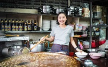 Choáng váng nhà hàng Nhật Bản sử dụng nồi nước dùng đun đi đun lại suốt 74 năm